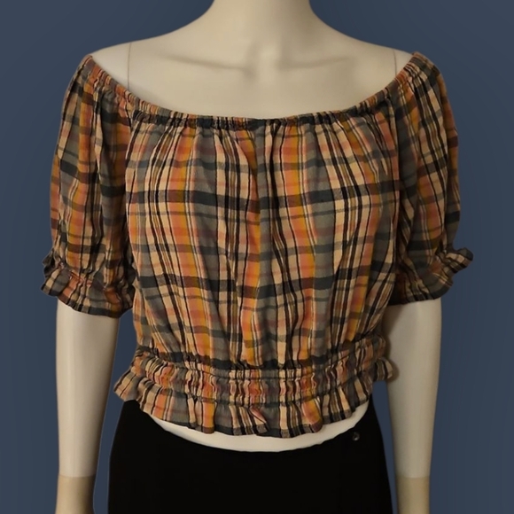 AMERICAN EAGLE Pink Paid Off-Shoulder Ruffle Baddie Crop Top XL - Picture 1 of 12